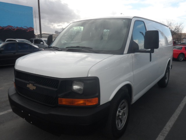 2012 Chevrolet Express 750i 4dr Sdn