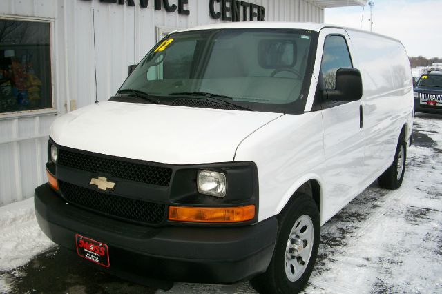 2012 Chevrolet Express 750i 4dr Sdn