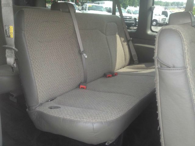 2012 Chevrolet Express Touring_leather