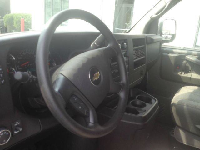 2012 Chevrolet Express Touring_leather