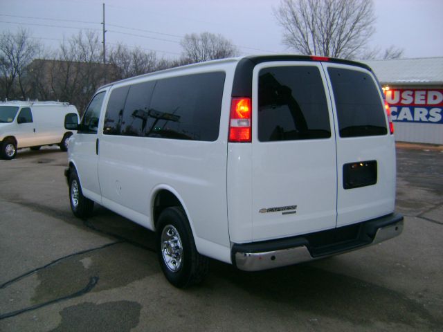 2013 Chevrolet Express 1500 4D Sport Utility