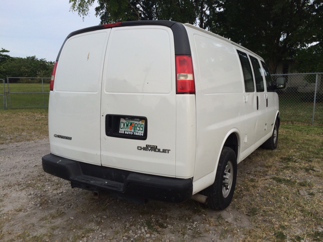 2006 Chevrolet Express Cargo LS Flex Fuel 4x4 This Is One Of Our Best Bargains
