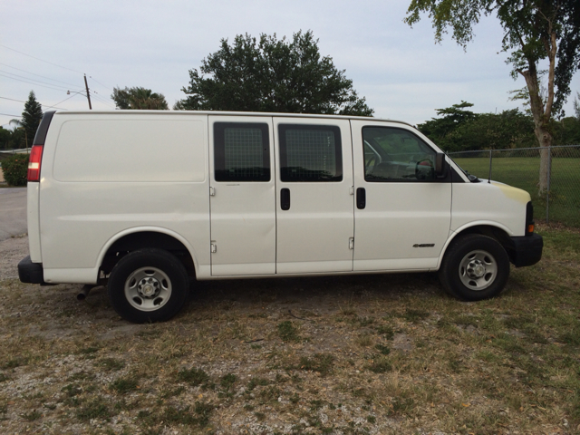 2006 Chevrolet Express Cargo LS Flex Fuel 4x4 This Is One Of Our Best Bargains