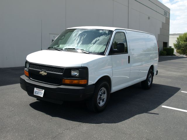 2008 Chevrolet Express Cargo Ford F250 FX4 Lariat