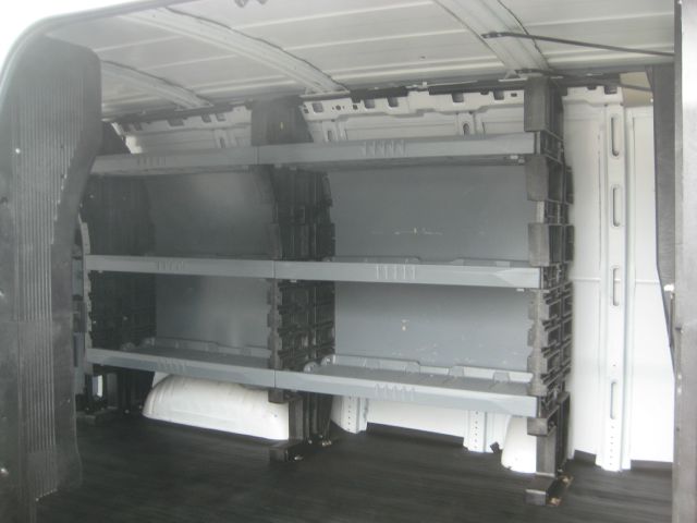 2010 Chevrolet Express Cargo 750li Xdrive 1-ownerawdnavigation Sedan