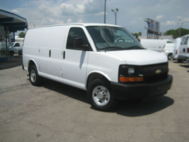 2011 Chevrolet Express Cargo 750li Xdrive 1-ownerawdnavigation Sedan