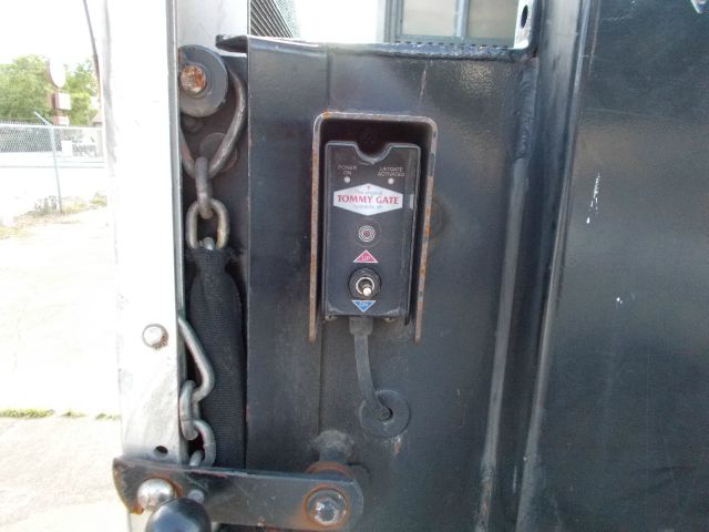 2010 Chevrolet Express Cutaway I-290 S