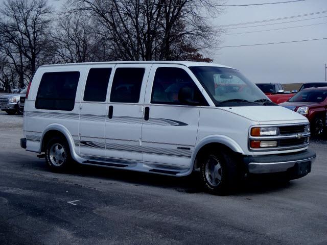 1998 Chevrolet G1500 GLS 3.5L 2WD