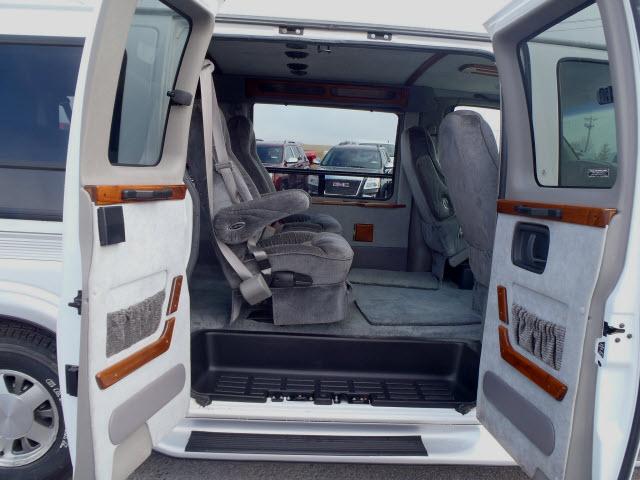 1998 Chevrolet G1500 GLS 3.5L 2WD