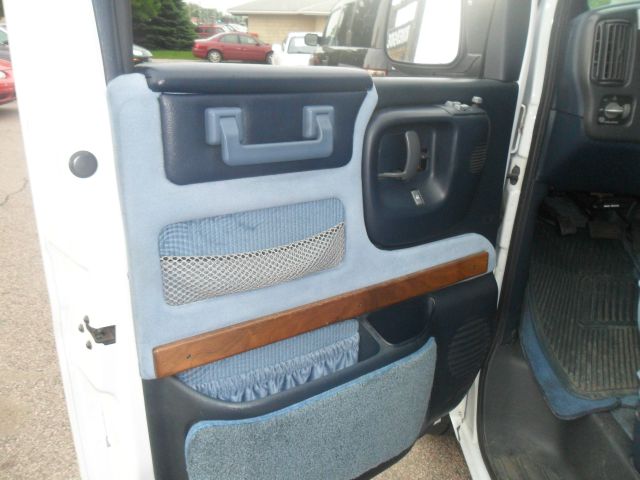 1998 Chevrolet G1500 GLS AUTO Ca/ne