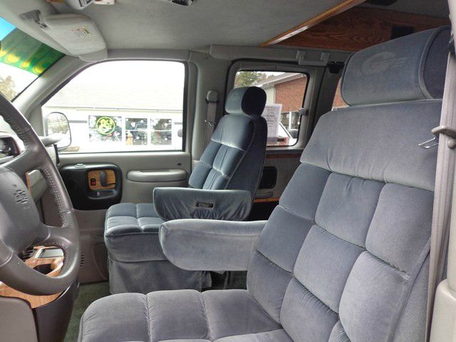 1998 Chevrolet G1500 2004.5 4dr Sdn 1.8T Quattro Au
