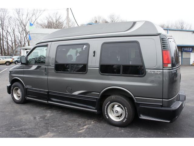 1998 Chevrolet G1500 GLS 3.5L 2WD