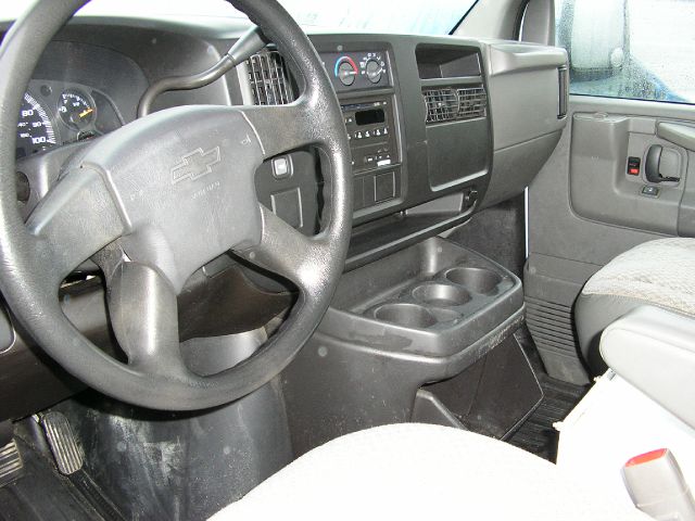 2005 Chevrolet G1500 Glk350 RWD 4dr SUV