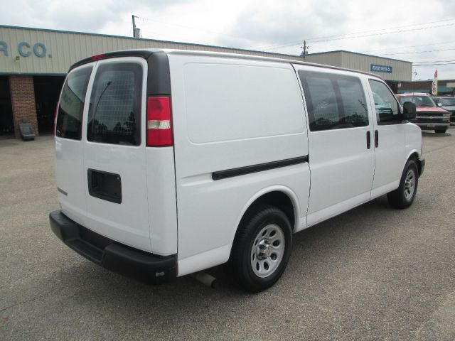 2010 Chevrolet G1500 Glk350 RWD 4dr SUV