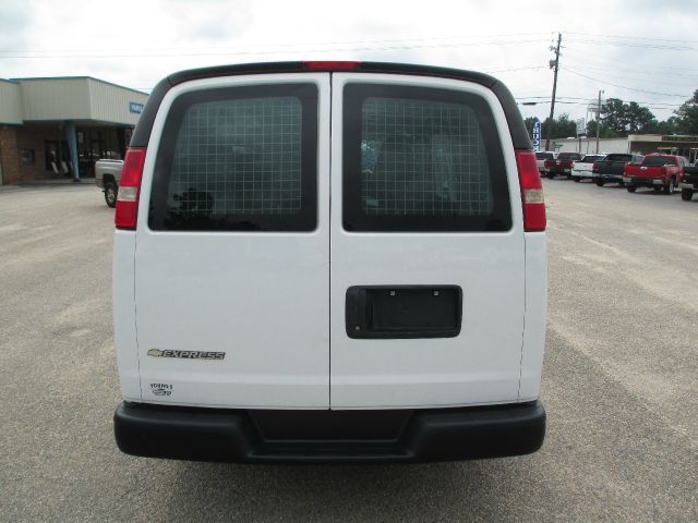 2010 Chevrolet G1500 Glk350 RWD 4dr SUV