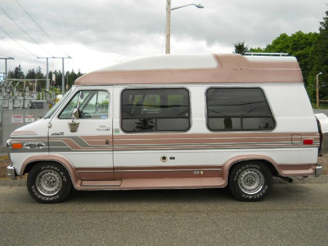1992 Chevrolet G20 Eddie Bauer 6.0L