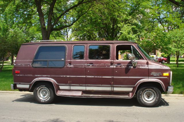 1992 Chevrolet G20 Eddie Bauer 6.0L