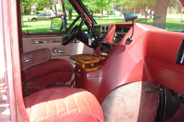 1992 Chevrolet G20 Eddie Bauer 6.0L