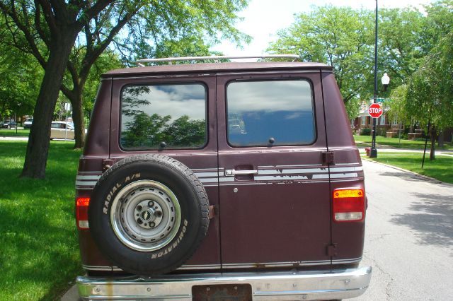 1992 Chevrolet G20 Eddie Bauer 6.0L