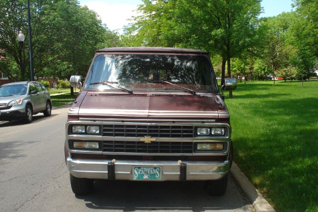 1992 Chevrolet G20 Eddie Bauer 6.0L