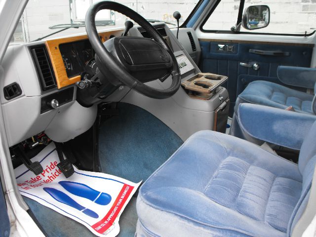 1994 Chevrolet G20 Eddie Bauer 6.0L