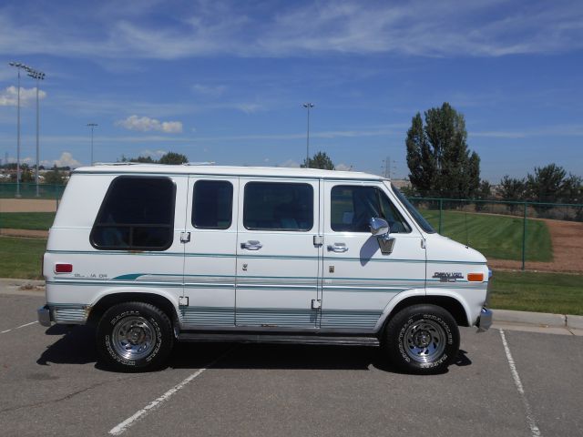 1995 Chevrolet G20 Access CAB V8 AUTO LTD (natl)