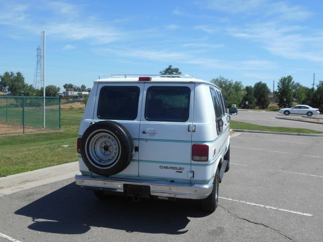 1995 Chevrolet G20 Access CAB V8 AUTO LTD (natl)
