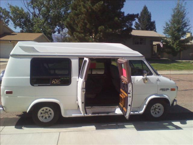 1993 Chevrolet G20 SportVan 1500 LT 4WD