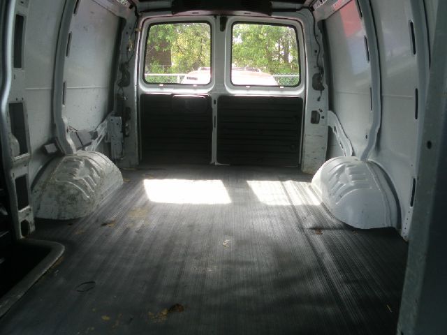 1998 Chevrolet G2500 VDC