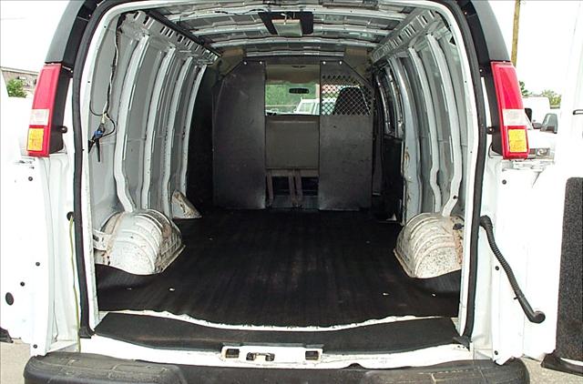 2007 Chevrolet G2500 4WD SLT