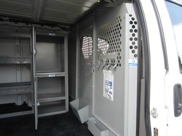 2007 Chevrolet G2500 Coupe 4D