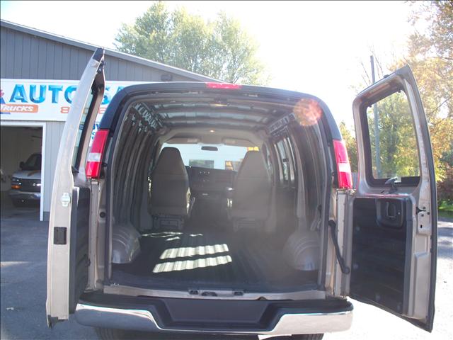 2008 Chevrolet G2500 SL1