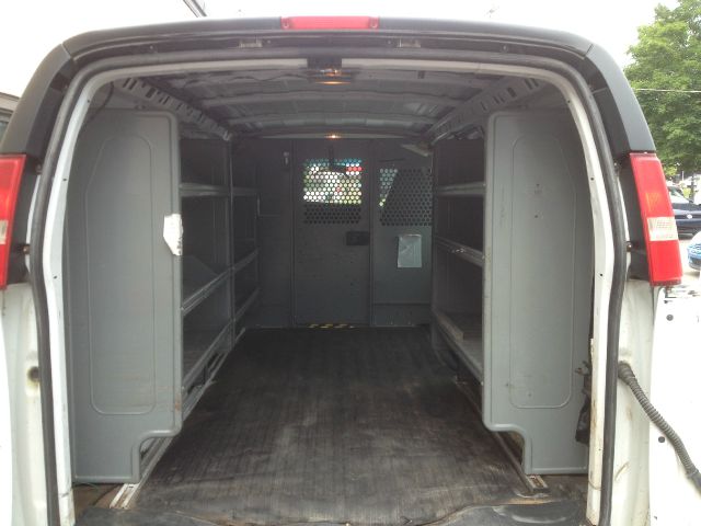 2009 Chevrolet G2500 Coupe 4D