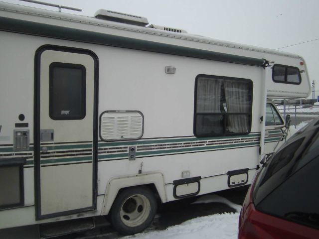 1987 Chevrolet G30 2.0T Quattro AT