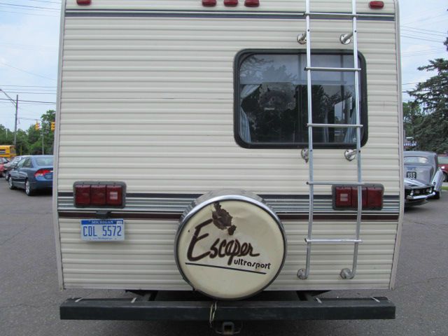 1989 Chevrolet G30 2.0T Quattro AT