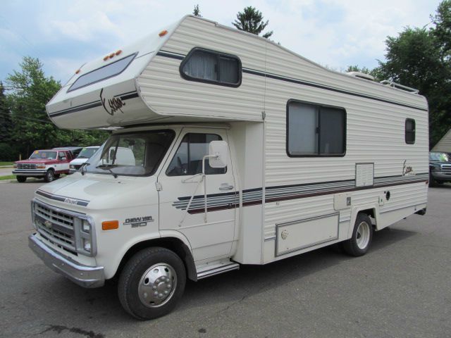 1989 Chevrolet G30 2.0T Quattro AT