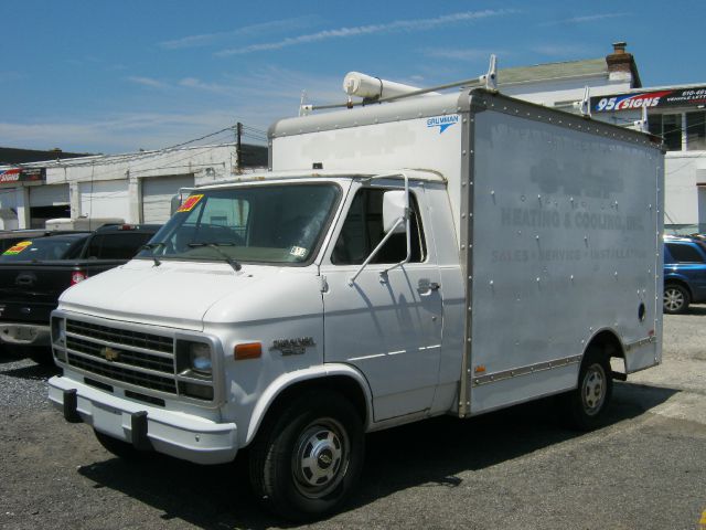 1995 Chevrolet G30 2.0T Quattro AT