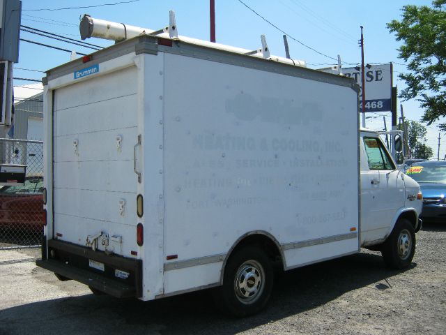 1995 Chevrolet G30 2.0T Quattro AT