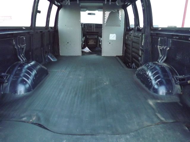 2005 Chevrolet G3500 FWD CXS