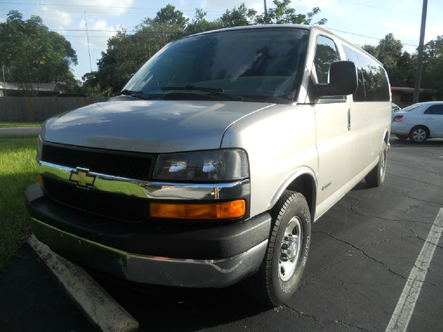 2006 Chevrolet G3500 Es/lx