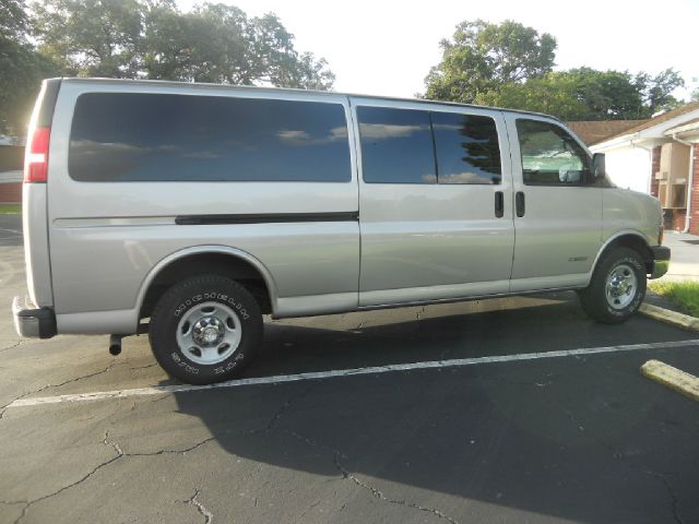 2006 Chevrolet G3500 Es/lx