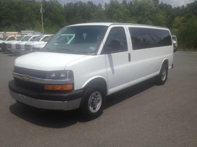 2012 Chevrolet G3500 FX4, Crewcab