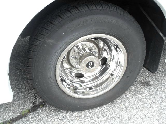 2007 Chevrolet G3500 Express Wheelchair Shuttle Bus 2LT V6 4DR