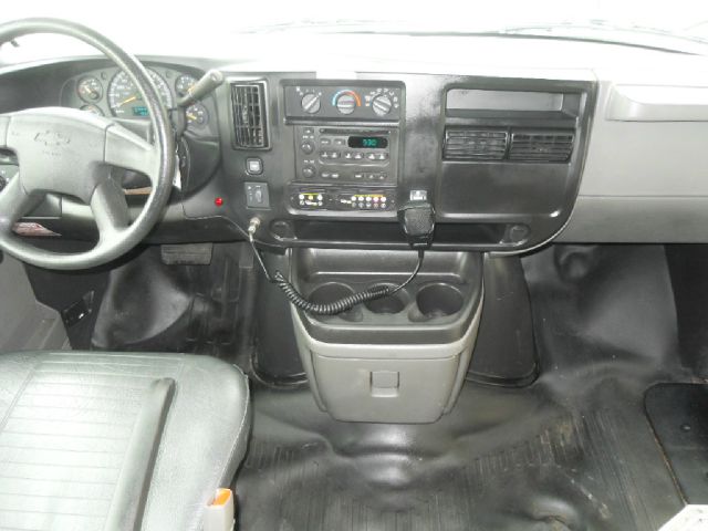 2007 Chevrolet G3500 Express Wheelchair Shuttle Bus 2LT V6 4DR