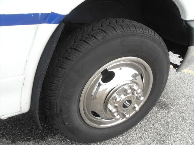 2007 Chevrolet G3500 Express Wheelchair Shuttle Bus 2LT V6 4DR