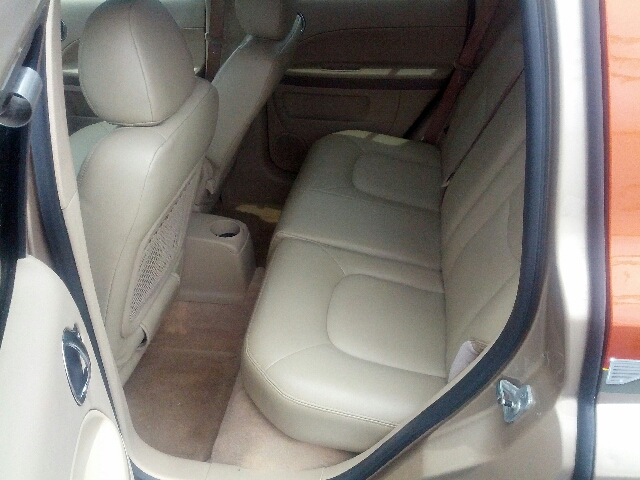 2007 Chevrolet HHR 4dr Sdn I4 CVT 2.5 Sedan
