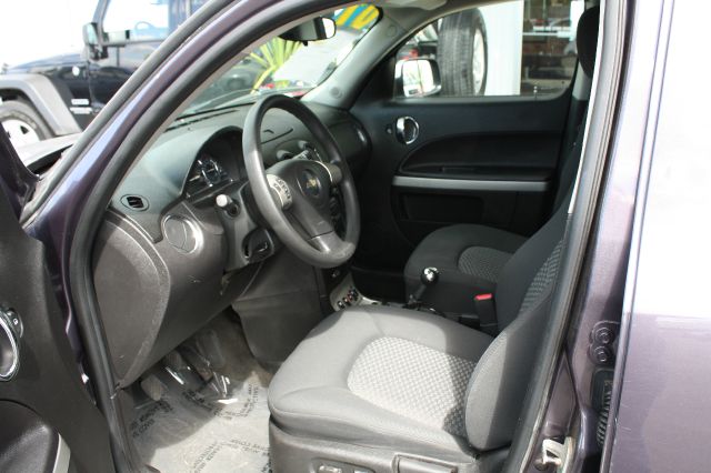 2007 Chevrolet HHR 4dr Sdn I4 CVT 2.5 Sedan