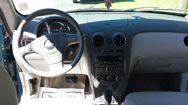 2007 Chevrolet HHR 4dr Sdn I4 CVT 2.5 Sedan