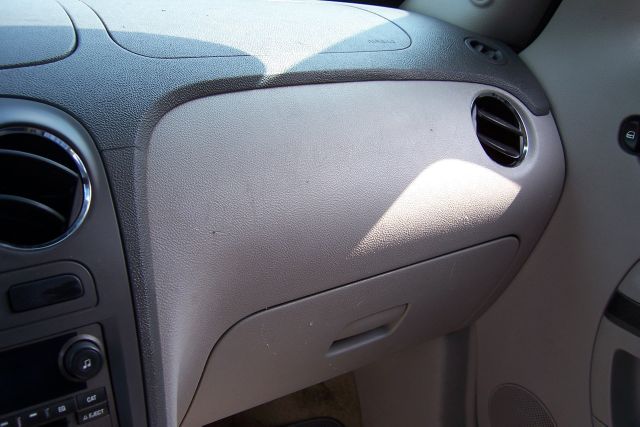 2007 Chevrolet HHR 4dr Sdn I4 CVT 2.5 Sedan