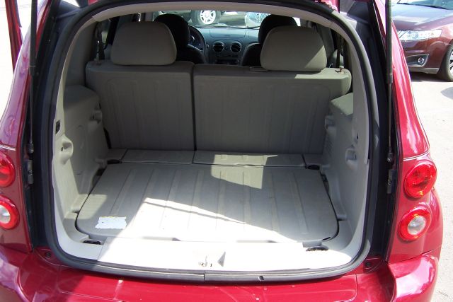 2007 Chevrolet HHR 4dr Sdn I4 CVT 2.5 Sedan
